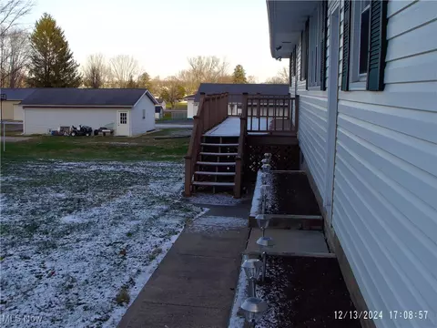 59 W 10th St, Dresden, OH 43821 photo 4