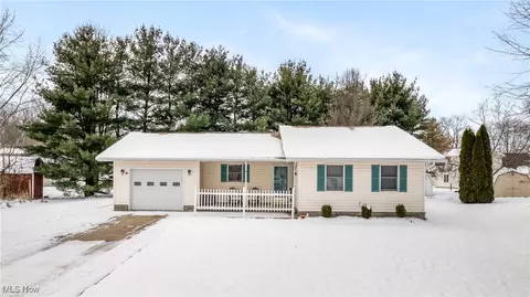 108 Corrin Cir, Cortland, OH 44410