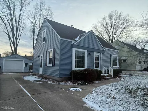 320 Tyler Ave, Cuyahoga Falls, OH 44221