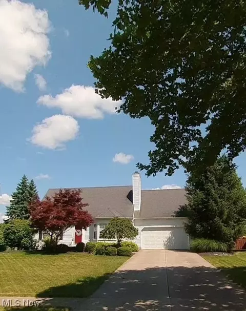 1342 Gill Ct, Twinsburg, OH 44087