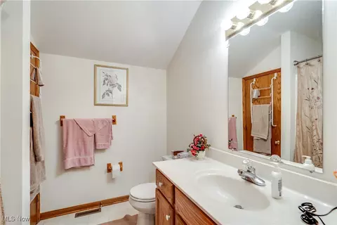 2706 Marsh Ave NW, Canton, OH 44708 photo 25