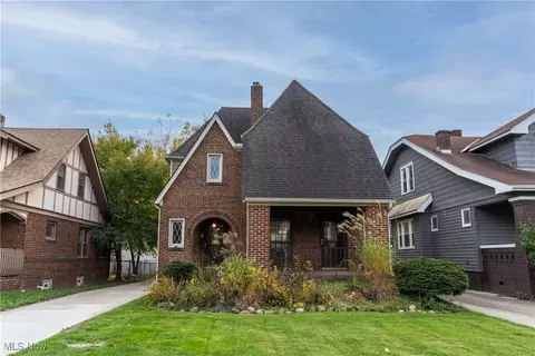 10504 S Highland Ave, Garfield Heights, OH 44125