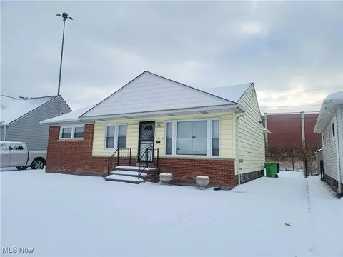 26156 Benton Ave, Euclid, OH 44132