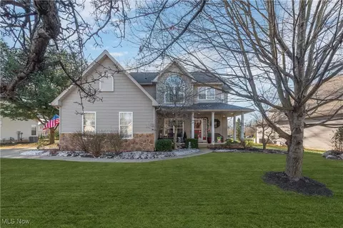 1067 Shawnee Ct, Vermilion, OH 44089