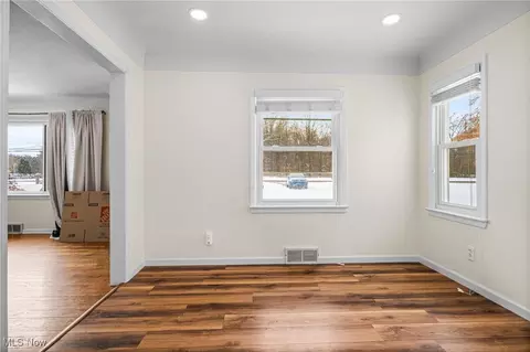 Living - 34663 White Rd, Willoughby Hills, OH 44092 photo 1 of 4