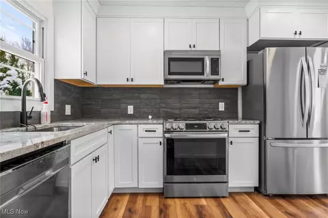 Kitchen - 34663 White Rd, Willoughby Hills, OH 44092 photo 1 of 2
