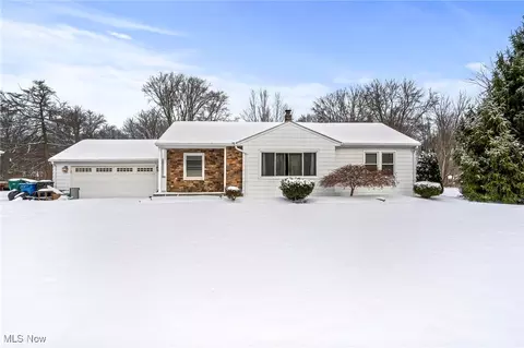 34663 White Rd, Willoughby Hills, OH 44092