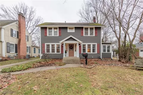 131 N Chestnut St, Kent, OH 44240