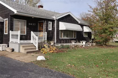 6637 Center Rd, Ashtabula, OH 44004 photo 2