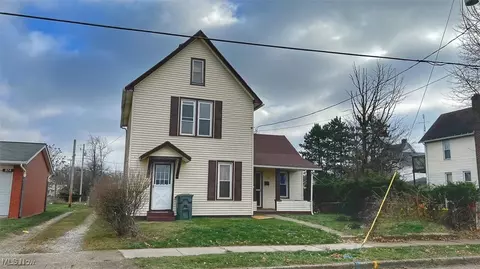 866 Rowland Ave NE, Canton, OH 44705
