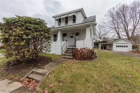 1585 Campbell St, Cuyahoga Falls, OH 44223