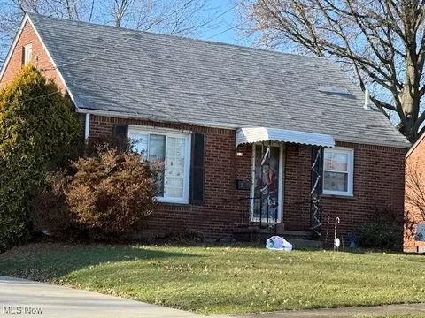 417 Valleyview Ave, Canton, OH 44708 photo 1