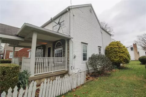 Exterior - 244 Shields Rd, Youngstown, OH 44512 photo 7 of 7