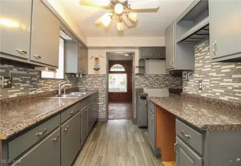 Kitchen - 244 Shields Rd, Youngstown, OH 44512 photo 2 of 2