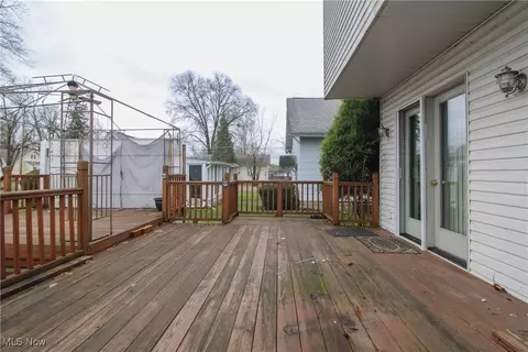 Exterior - 244 Shields Rd, Youngstown, OH 44512 photo 5 of 7
