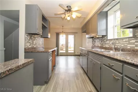 Kitchen - 244 Shields Rd, Youngstown, OH 44512 photo 1 of 2