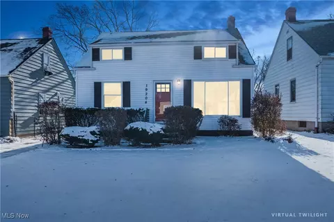 19204 Fairway Ave, Maple Heights, OH 44137