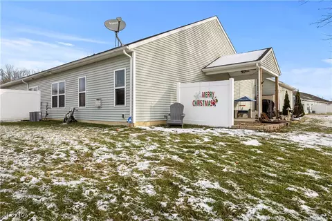 302 Deer Xing, Elyria, OH 44035 photo 7