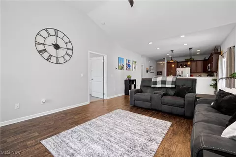 302 Deer Xing, Elyria, OH 44035 photo 15