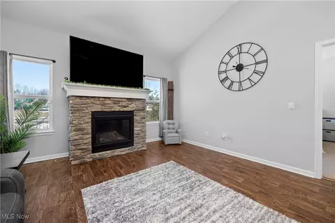 302 Deer Xing, Elyria, OH 44035 photo 16
