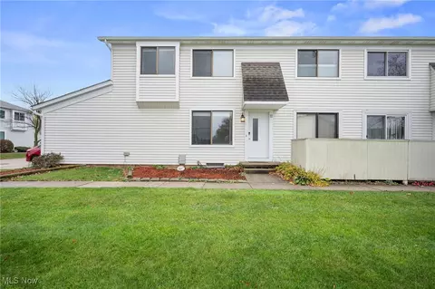 5508 Sutton Ln #B, Willoughby, OH 44094