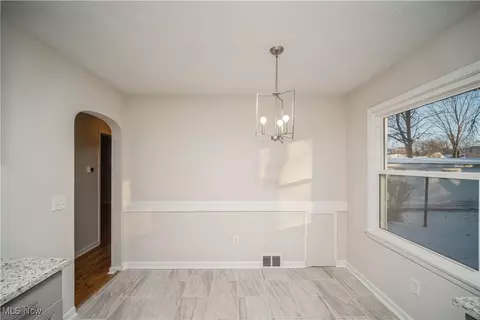 Entry Way - 139 Dilworth St, Elyria, OH 44035 photo 1 of 2