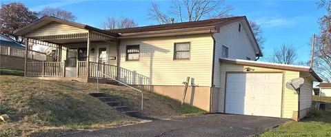 863 Wabash Ave, Zanesville, OH 43701