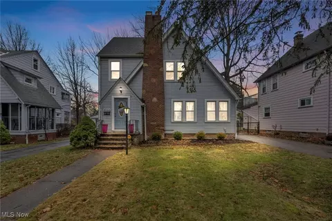 955 Cambridge Rd, Cleveland Heights, OH 44121