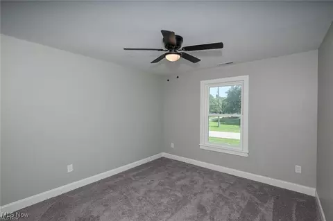 Bedroom - 7613 Jefferson Rd, Ashtabula, OH 44004 photo 5 of 8