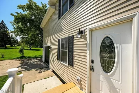 Exterior - 7613 Jefferson Rd, Ashtabula, OH 44004 photo 4 of 4