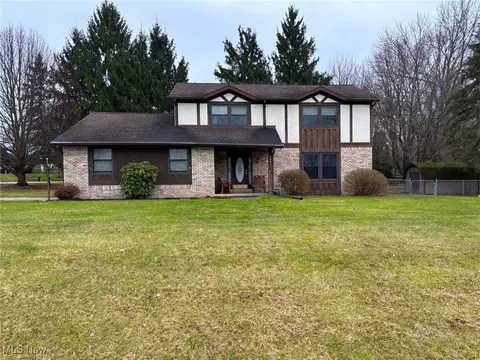 3898 Shawnee St NW, Uniontown, OH 44685
