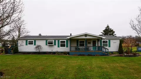 9507 Stanley Rd, Garrettsville, OH 44231