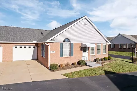 1741 Sonora St, Uniontown, OH 44685