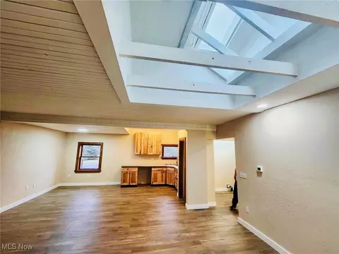 Living - 10667 Maple Ct, Minerva, OH 44657 photo 4 of 5
