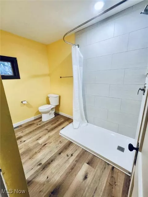 Bath - 10667 Maple Ct, Minerva, OH 44657 photo 1 of 2