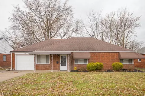 690 Sycamore Dr, Euclid, OH 44132