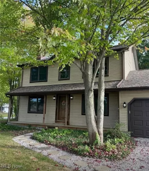 308 Beverly Dr, Jefferson, OH 44047