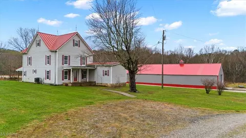 3006 N Cincinnati Ridge Rd, Coolville, OH 45723