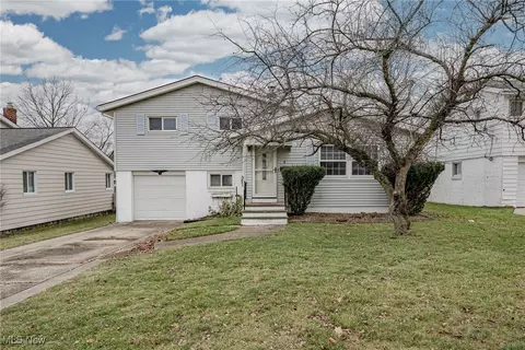 449 Westview Rd, Bedford, OH 44146