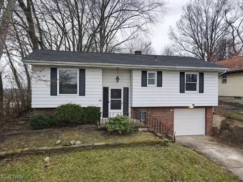 622 Stanley Rd, Akron, OH 44312