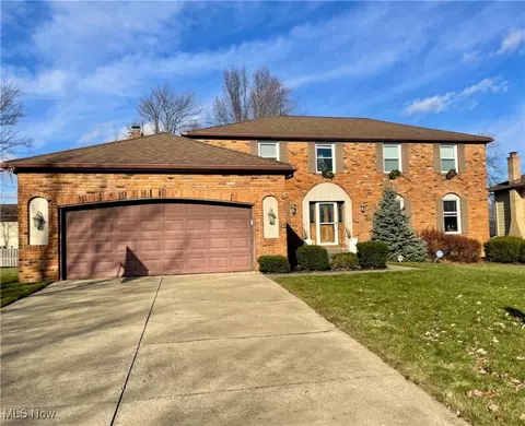 6679 Renwood Rd, Independence, OH 44131