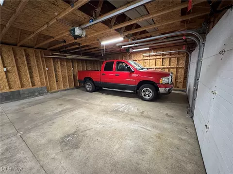 145 E Mohawk Dr, Malvern, OH 44644 photo 17