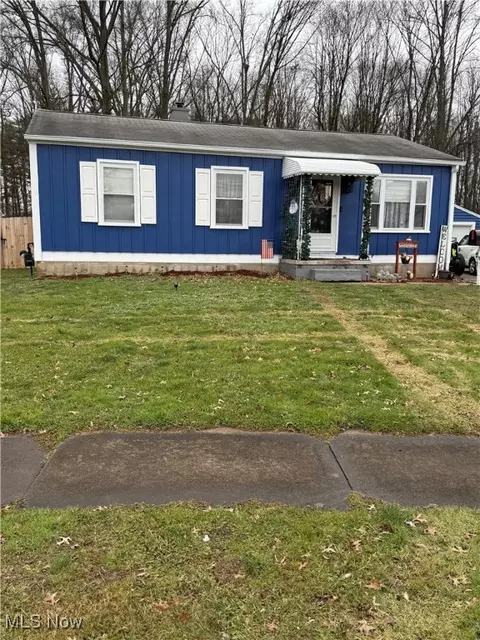 446 Circle Dr, Newton Falls, OH 44444