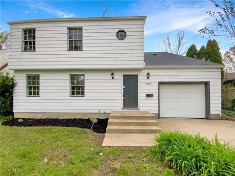 1383 Winhurst Dr, Akron, OH 44313