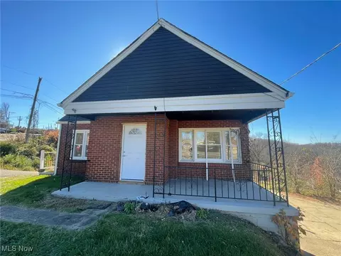 2892 Pennsylvania Ave, Weirton, WV 26062