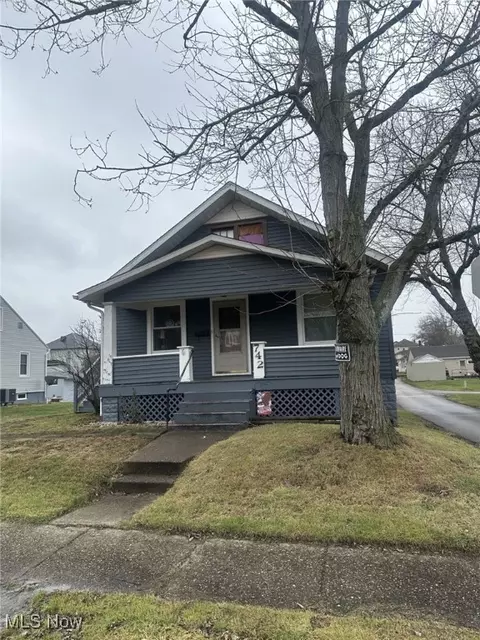 742 Caldwell St, Zanesville, OH 43701