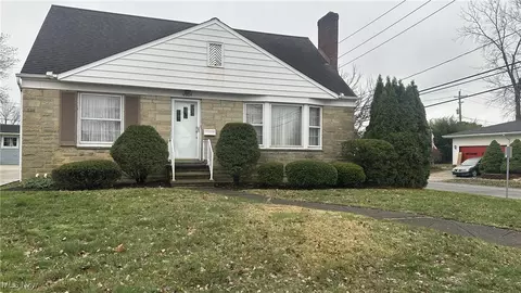 12804 Willard Ave, Garfield Heights, OH 44125