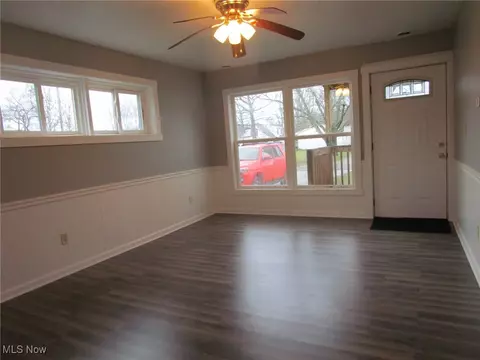 Living - 459 Third St, Geneva, OH 44041 photo 2 of 8