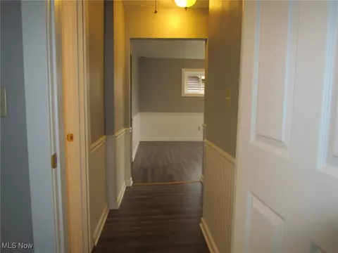 Entry Way - 459 Third St, Geneva, OH 44041 photo 2 of 2