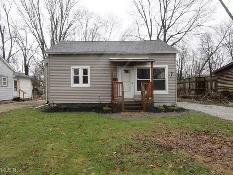 Exterior - 459 Third St, Geneva, OH 44041 photo 5 of 5